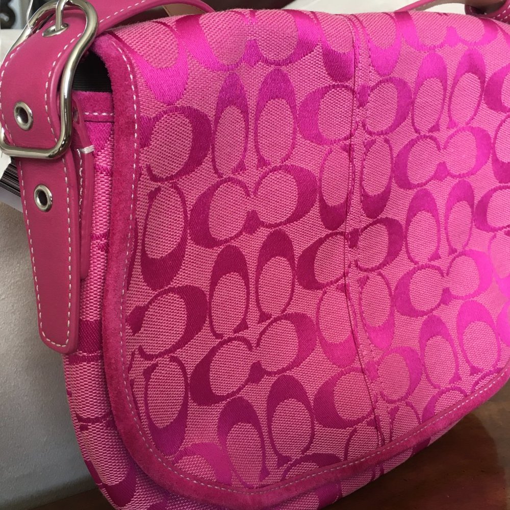 Signature Coach Crossbody